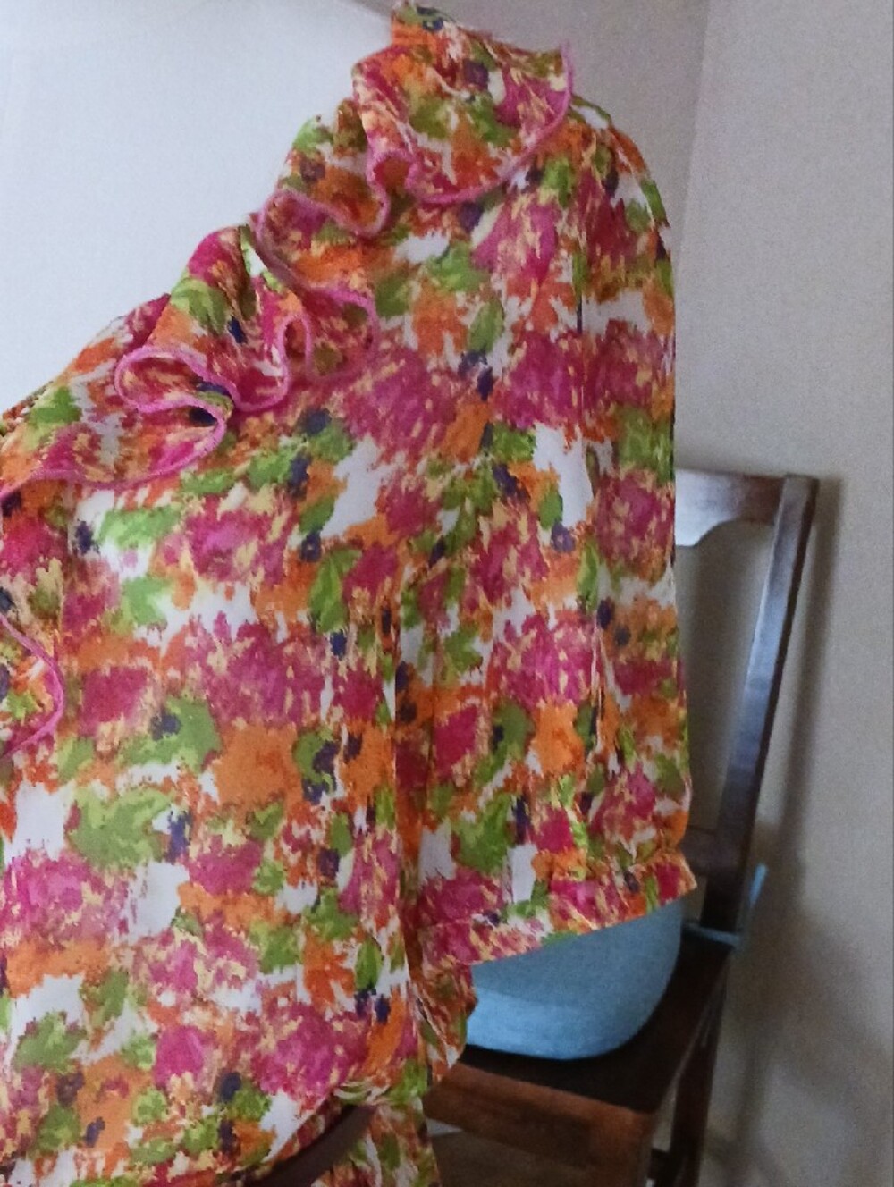 No Boundaries- Juniors Multicolor Floral Ruffle Blouse with Buttons - Picture 6 of 16